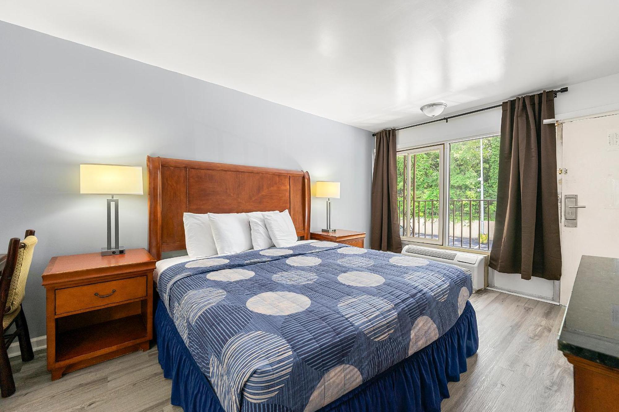 Budgetel Inn And Suites Atlanta Exterior photo