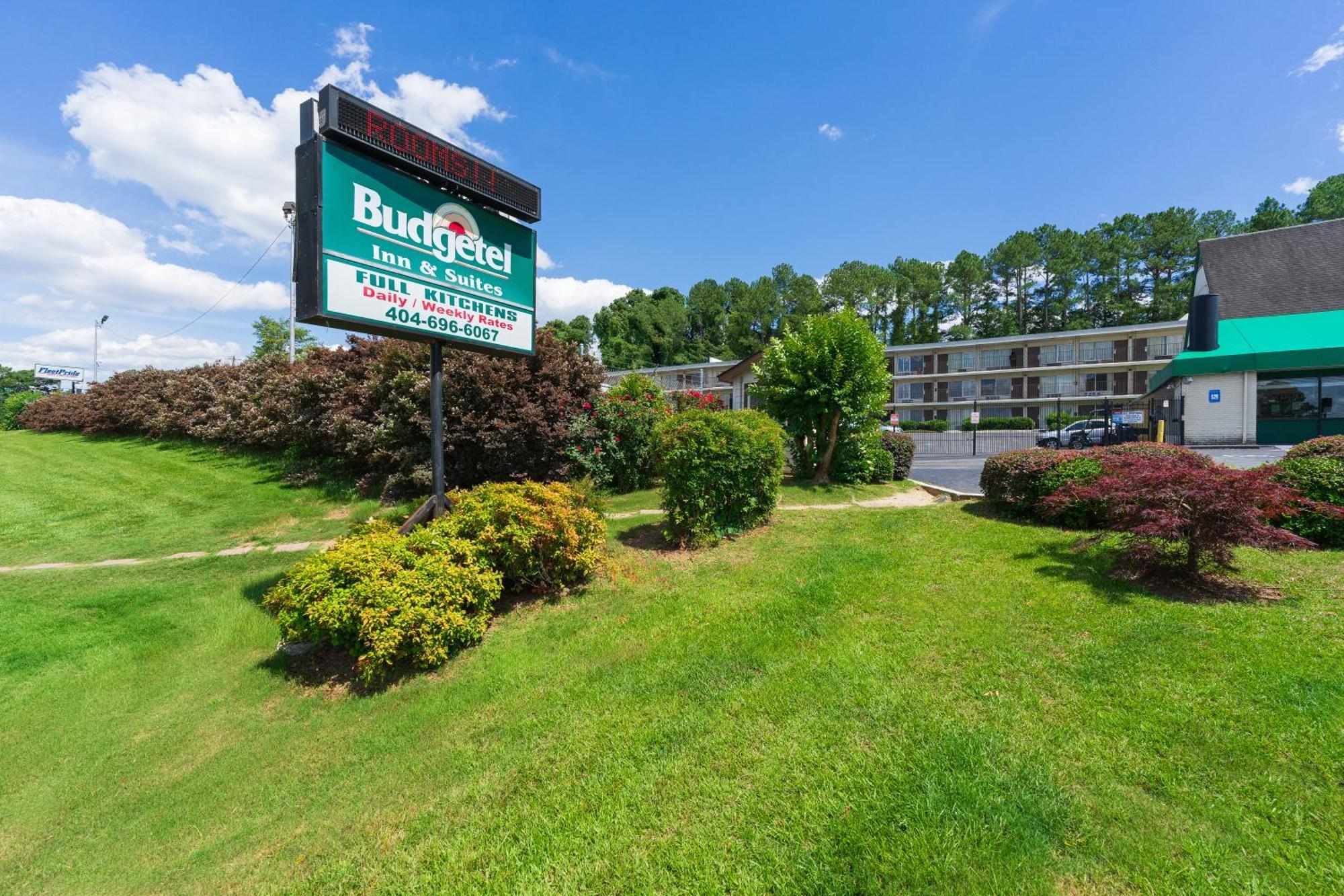 Budgetel Inn And Suites Atlanta Exterior photo